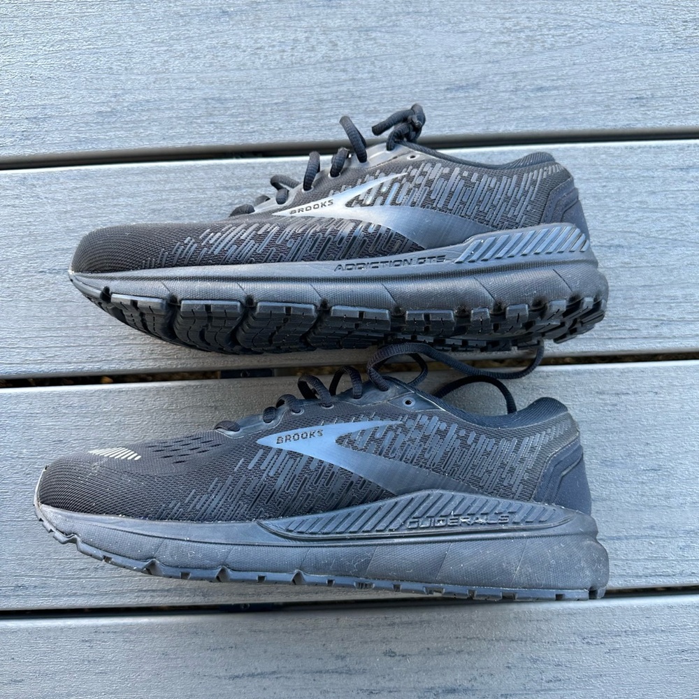 Brooks Addiction Gts 5 1103651d020 Charcoal Running Shoes With White Highlights View 6